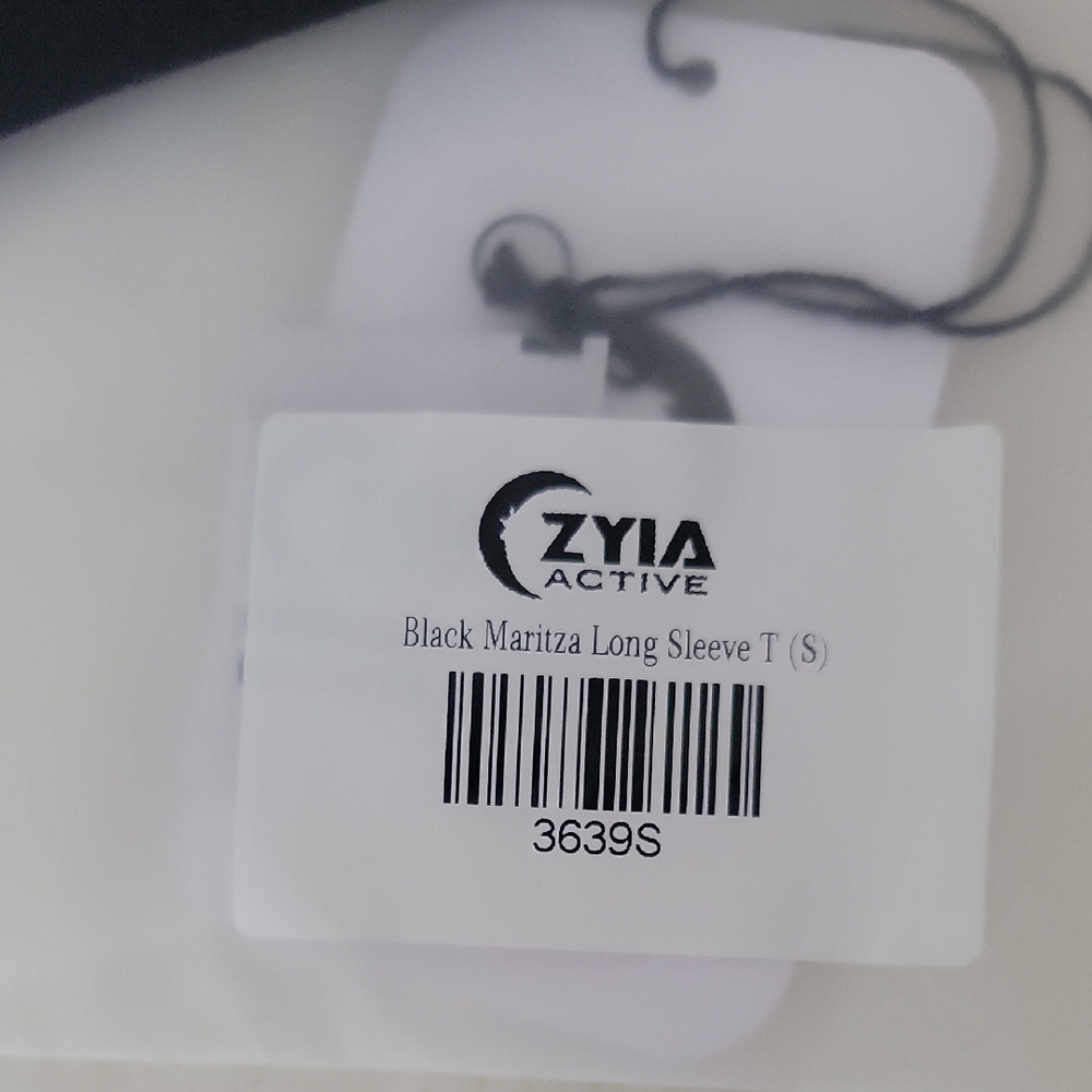 Zyia Black MARITZA Long Sleeve-small